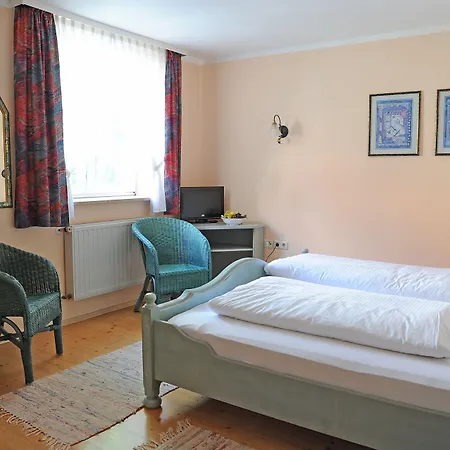 Landgasthof Zum Schwarzen Adler Hotel 3*