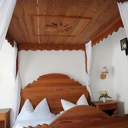 Landgasthof Zum Schwarzen Adler Hotel 3*
