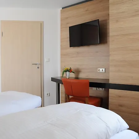 Landgasthof Zum Schwarzen Adler Hotel 3*